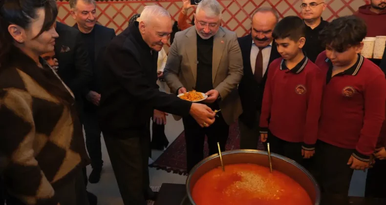 Çorum’da Çiğdem Aşı geleneği yaşatılıyor: Başkan Aşgın kazan başına geçti