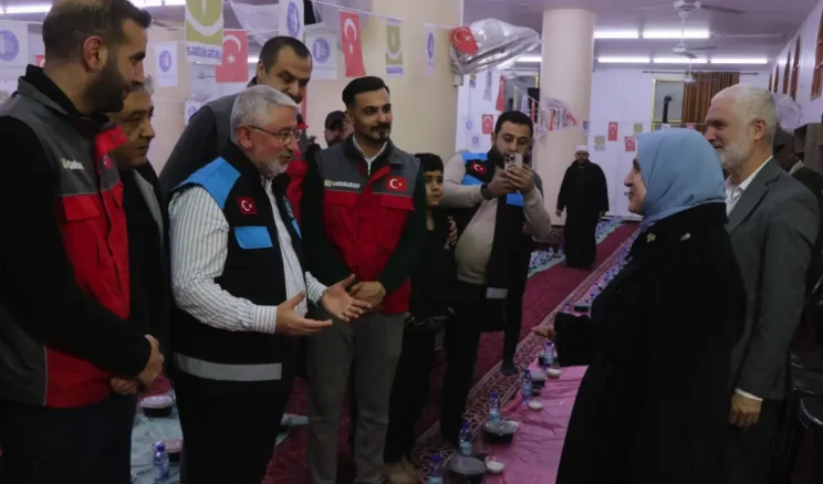 Çorum Belediyesi Suriye’de iftar sofrası kurdu