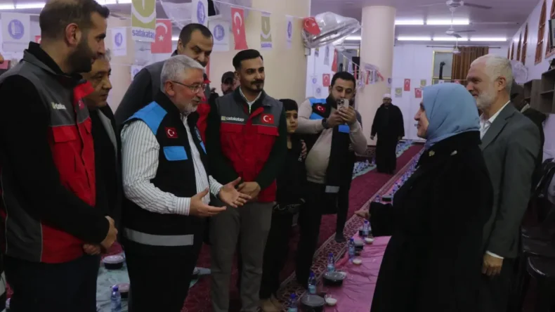 Çorum Belediyesi Suriye’de iftar sofrası kurdu