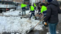 Erzincan’da karla mücadelede yoğun mesai