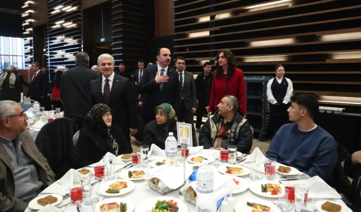 Konya’da şehit aileleri ve gaziler ‘Büyük Aile Sofrası’nda buluştu