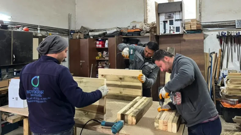 Ordu Büyükşehir park ve bahçe mobilyalarını kendi üretiyor