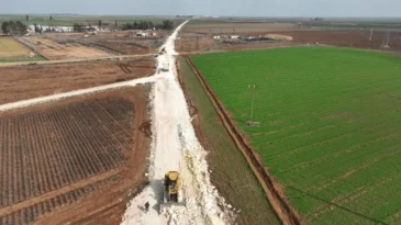 Harran- Akçakale grup yolunda çalışmalar sürüyor