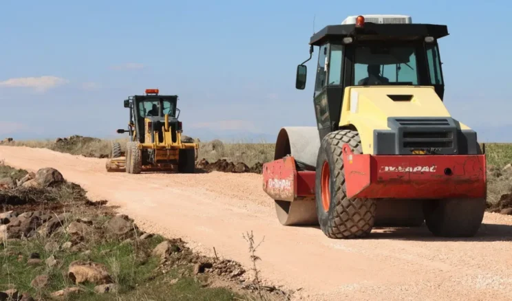 Şanlıurfa Siverek’te yol konforu artırılıyor
