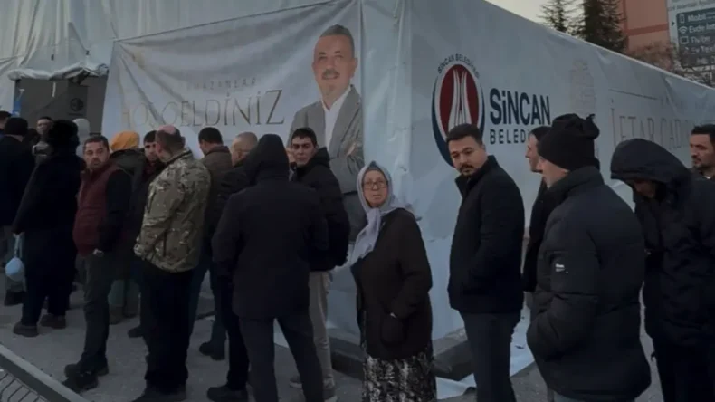 Başkan Ercan vatandaşlarla iftar sofrasında buluştu