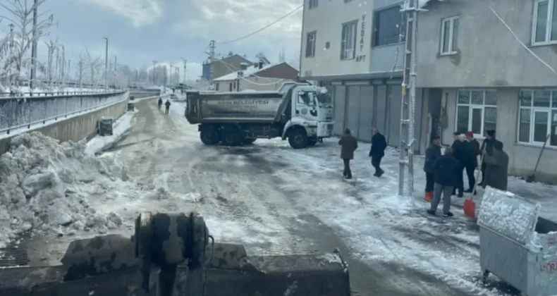 Ağrı’da karla mücadelede ‘bahar’ mesaisi