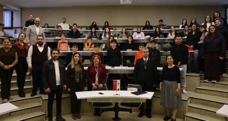 HKÜ’de Çanakkale Zaferi ve İstiklal Marşı ruhu anlatıldı