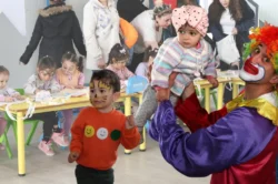 Hatay’da konteyner kentteki çocuklara bayram etkinliği