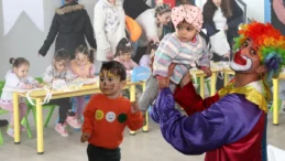 Hatay’da konteyner kentteki çocuklara bayram etkinliği