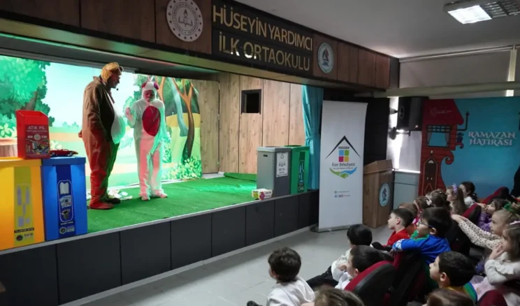 Rize’de ilk ve ortaokul öğrencilerine yönelik ‘Sıfır atık’ temalı tiyatro