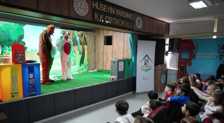 Rize’de ilk ve ortaokul öğrencilerine yönelik ‘Sıfır atık’ temalı tiyatro