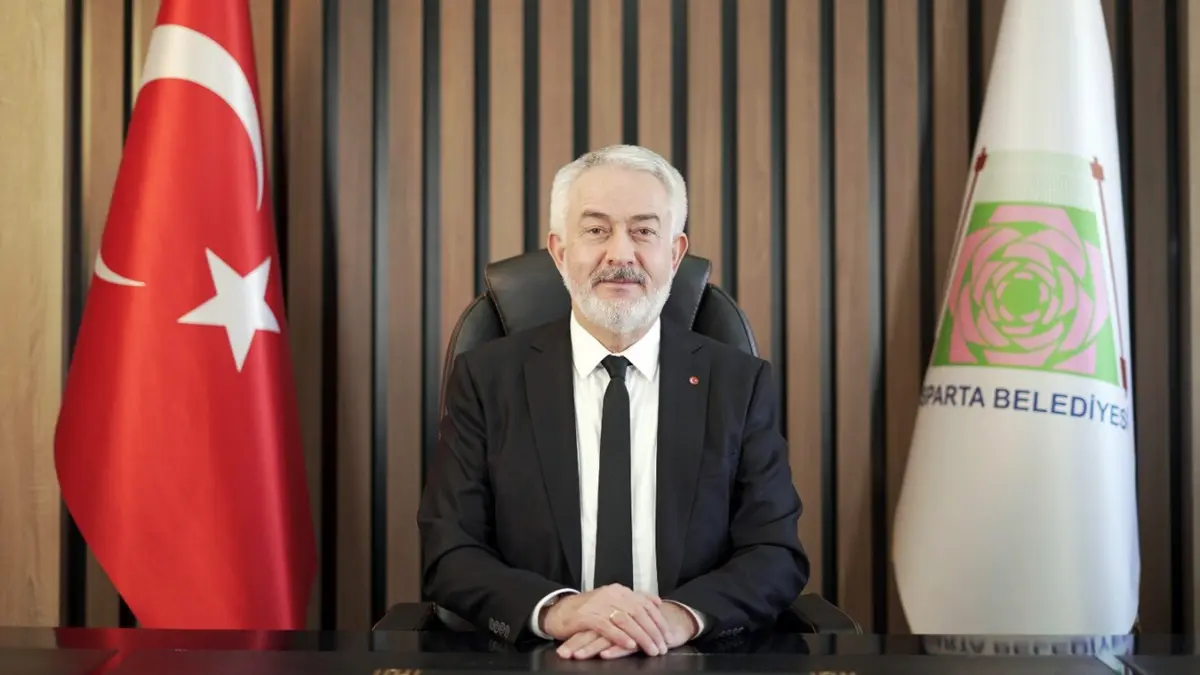 Isparta Belediye Başkanı Şükrü Başdeğirmen, Ramazan Bayramı’nı kutlamak amacıyla bir