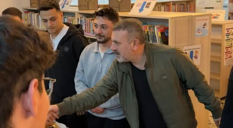 Sincan’da Başkan Ercan, öğrencilerle sahur yaptı