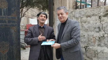 Şırnak’ta Başkan Yarka, sosyal kart dağıtımına katıldı