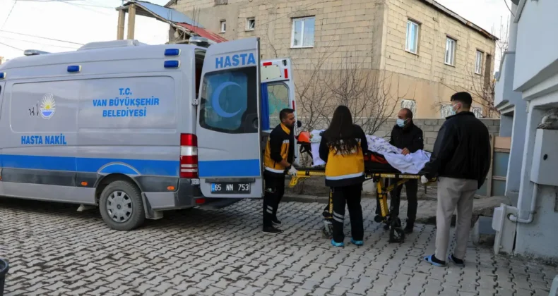 Van’da hasta nakil hizmeti aralıksız sürüyor