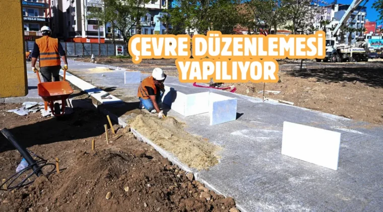 Çanakkale’de Cumhuriyet Meydanı yenileniyor