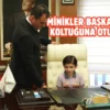 Başkan Köse, koltuğu minik öğrencilere devretti