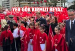 İzmir Cumhuriyet Meydanı’nda 23 Nisan coşkusu