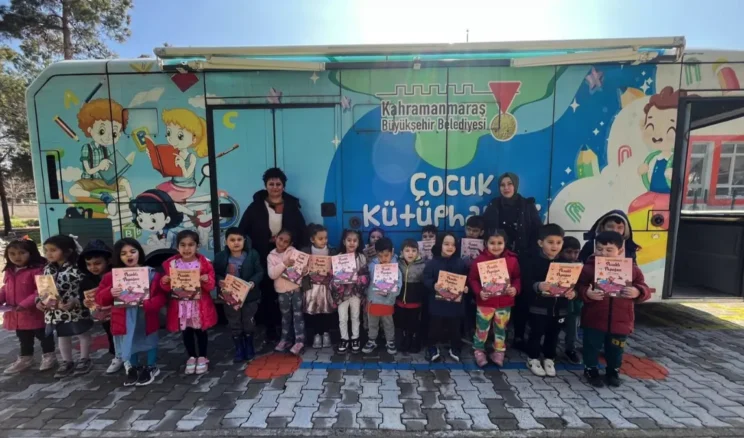Kahramanmaraş’ta Mobil Çocuk Kütüphanesi kırsaldaki miniklerle buluştu