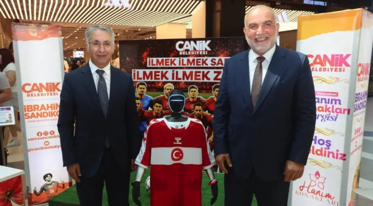Canikli kadınlardan A Milli Futbol Takımı’na tam destek