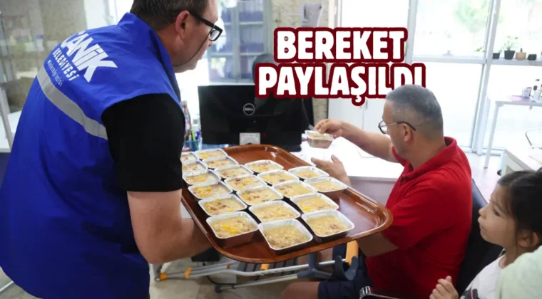 Canik Belediyesi’nden aşure ikramı