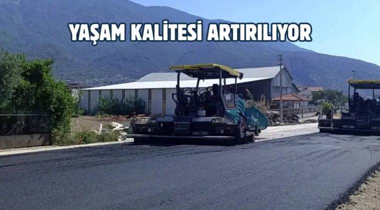Muğla Büyükşehir, Toptancı Hal Bölgesi’nde yolları yeniliyor