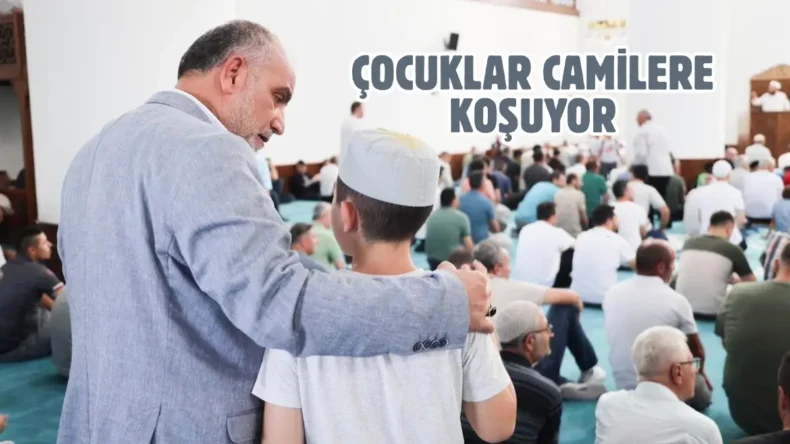 Canik’te camiler çocuklarla doldu taştı
