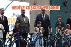 Canik’te tüm çocuklar hediyelerine kavuştu