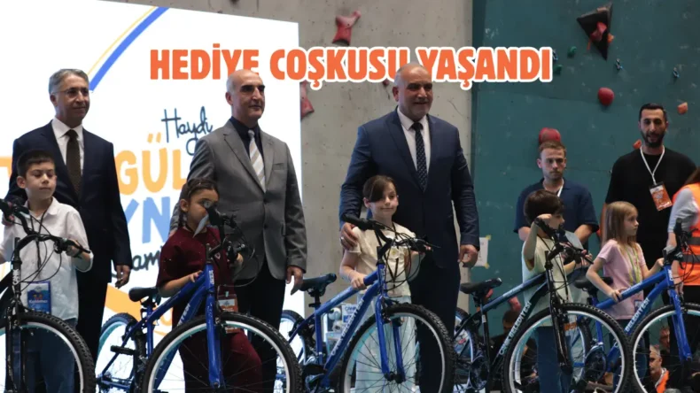 Canik’te tüm çocuklar hediyelerine kavuştu