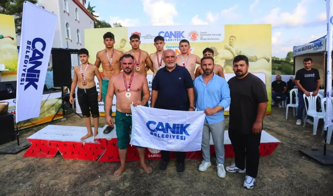 Canik’te düzenlenen Geleneksel Canik Karakucak Güreş Festivali’nde pehlivanlar, 3 kategoride