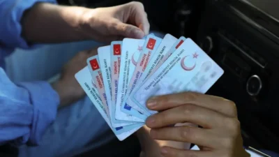 Milli Eğitim Bakanlığı (MEB) tarafından yürürlüğe konulan yeni yönetmelikte ehliyet