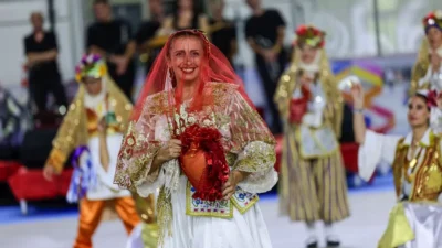 İzmir Büyükşehir Belediyesi’nin 18-50 yaş arasındaki vatandaşlara yönelik düzenlediği Balkan
