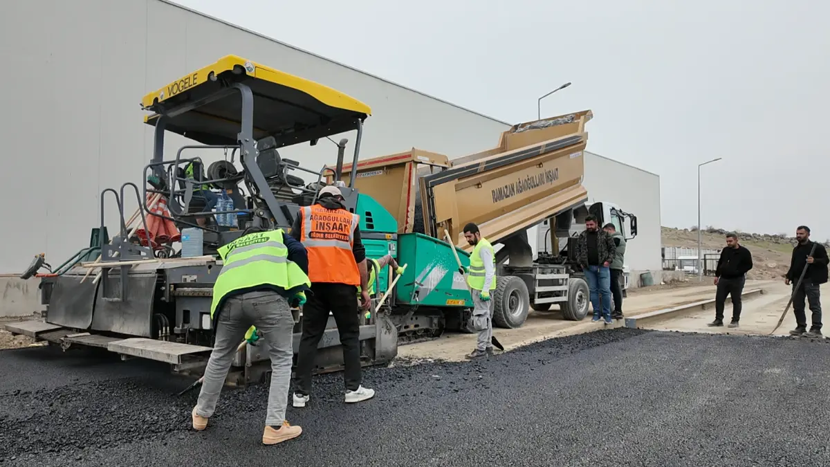 Iğdır’da katı atık tesisine ulaşımı sağlayan 8 kilometrelik yol, belediye