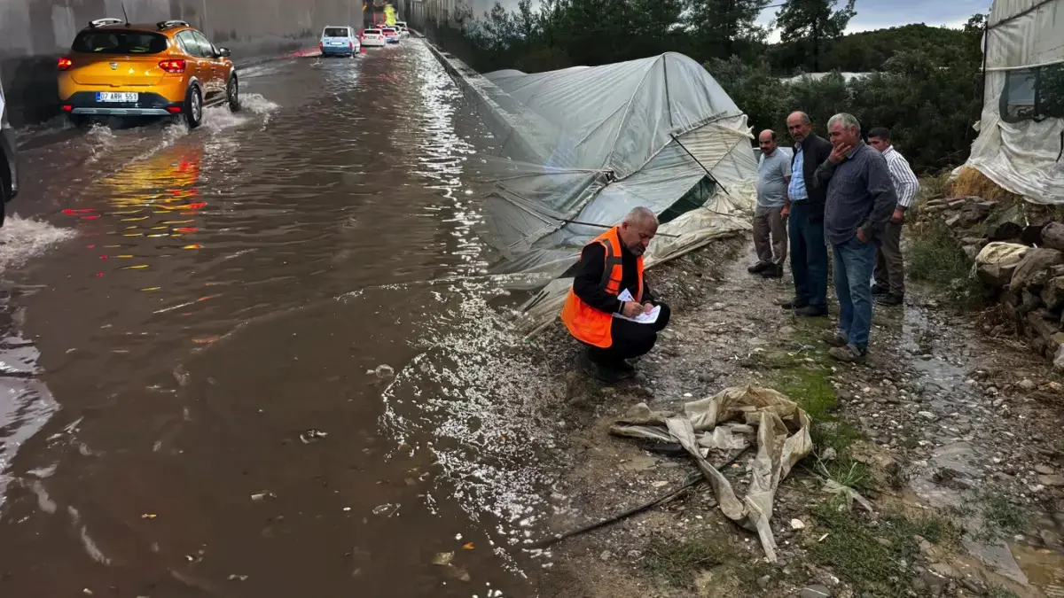 Antalya Büyükşehir Belediyesi, Çarşamba gününden itibaren etkili olan şiddetli yağış