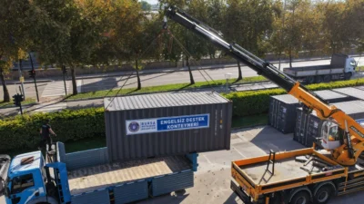 Bursa’da olası afet durumlarında ihtiyaca cevap vermek üzere destek konteynerleri