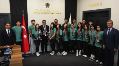 Gaziantep Rumkale’de düzenlenen Dragon Bot Türkiye Şampiyonası’nda Samsun Büyükşehir Spor