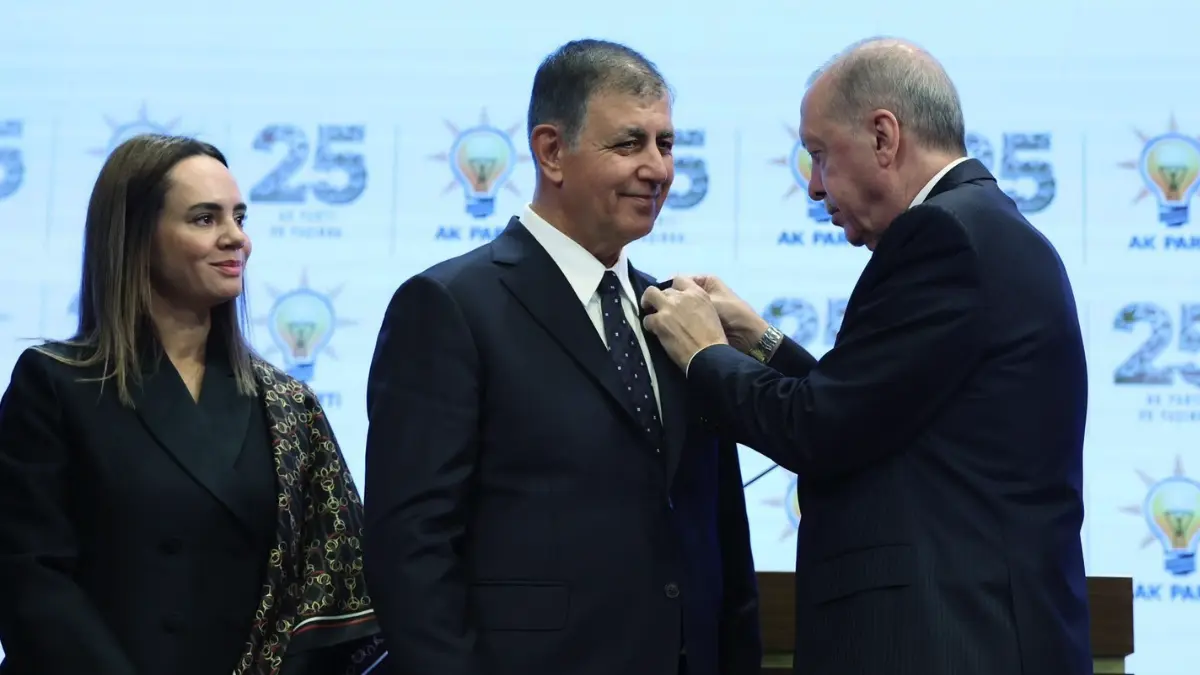 CHP’den istifa ederek bağımsız kalan İzmir Büyükşehir Belediye Başkanı Cemil