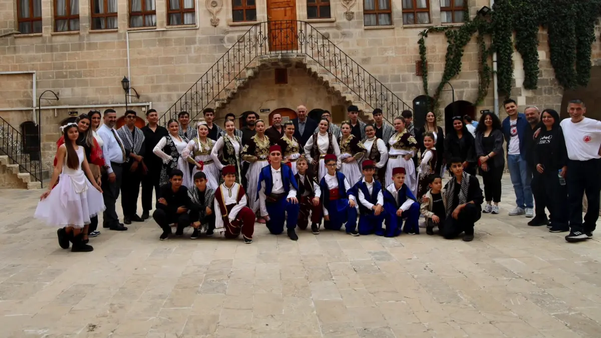 Şanlıurfa Büyükşehir Belediyesi’nin ev sahipliğinde düzenlenen programda, Edoo Müzik ve